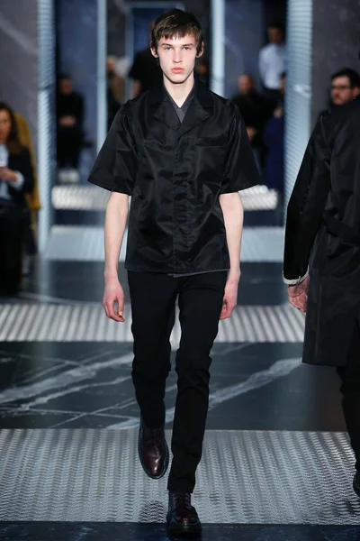 Look 2